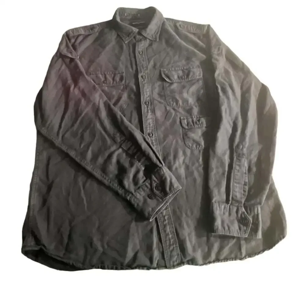 Banana Republic Untucked Standard Fit Long Sleeve Button Up Shirt
